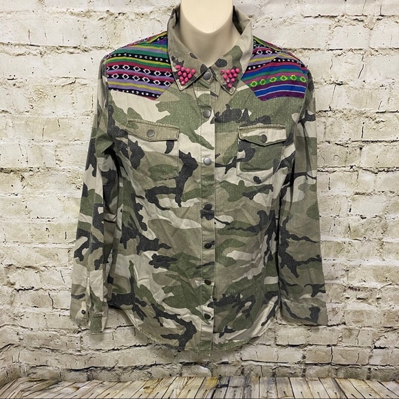 Disney Tops - Disney D Signed Green Camo Beaded Aztec Button Up